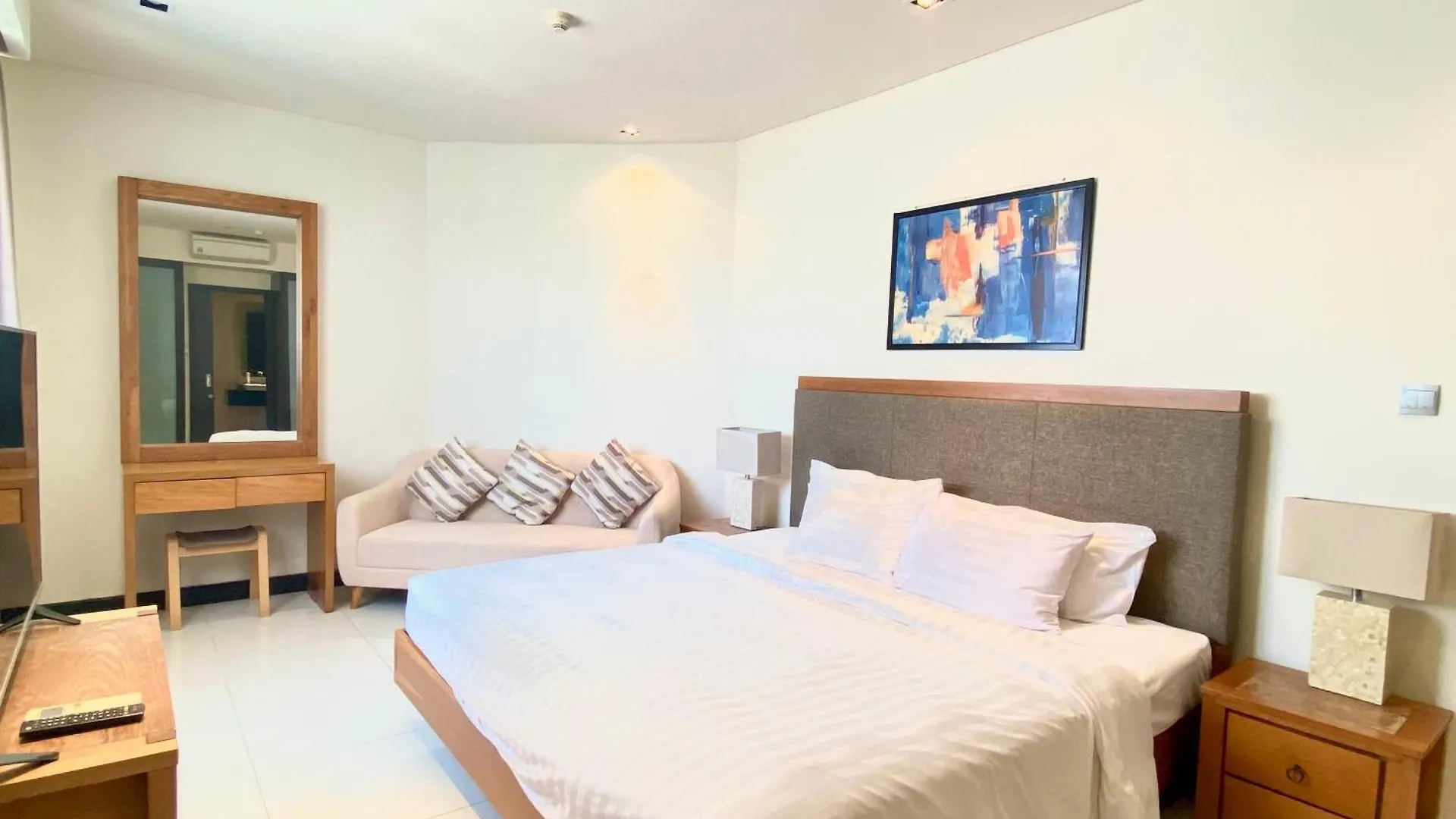 Luxury Seaview Apartments Managed By Anh location