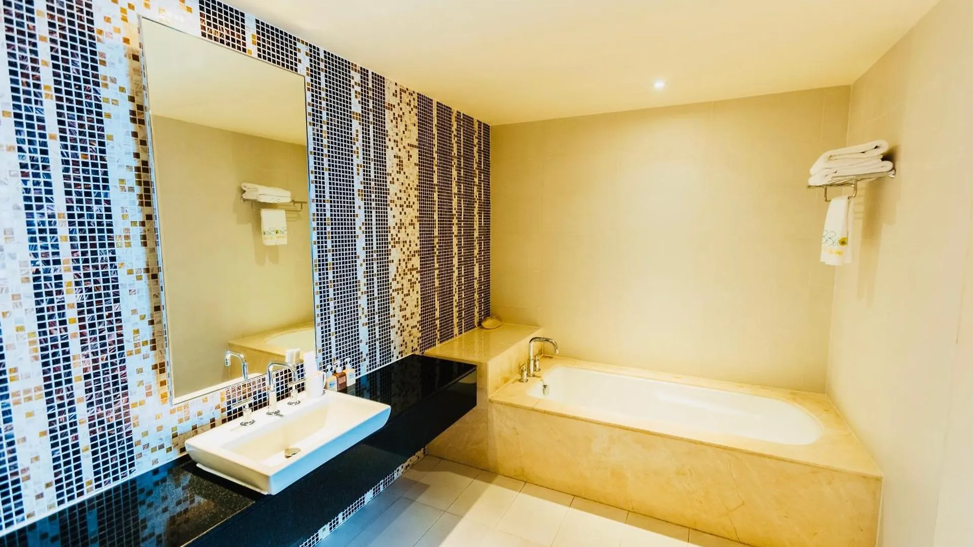 Luxury Seaview Apartments Managed By Anh Nha Trang Vietnam